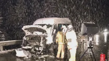 Un microbuz cu români a fost lovit în Austria!