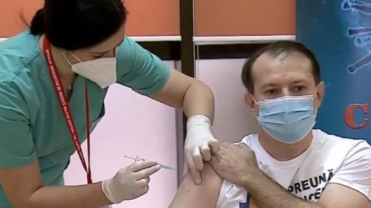 După Klaus Iohannis, și premierul Florin Cîțu s-a vaccinat. Ce reacție a avut după procedură