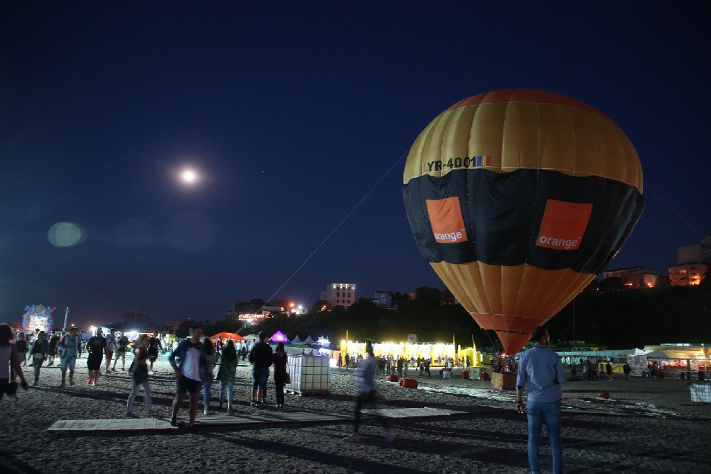 CANCAN.ro transmite cele mai tari momente. IMAGINI LIVE. Zeci de mii de oameni la NEVERSEA, cel mai mare festival de pe litoral