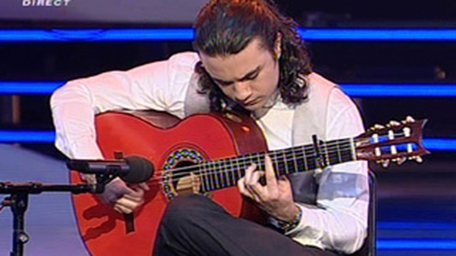 El este "marele vrajitor al chitarei" de la "Romanii au talent"! Uite ce cuvinte de lauda a primit de la juriu!