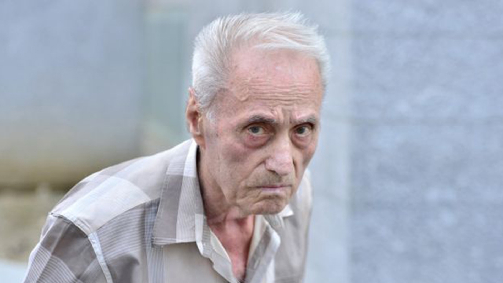 Visinescu s-a baricadat in casa! Primele imagini cu “fiorosul” tortionar dupa ce a aflat ca va muri in inchisoare!