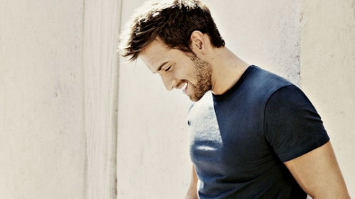 Idolul telenovelistelor vine pentru prima data in Romania. Uite ce asteapta Pablo Alboran sa faca la noi in tara