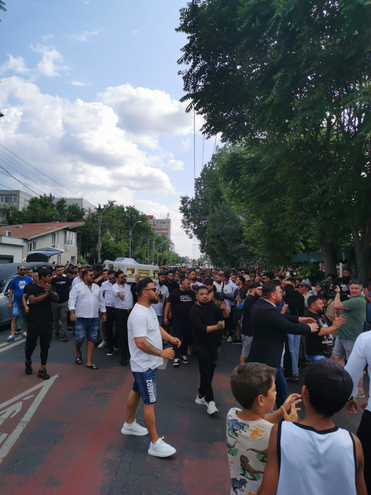 Ciprian Pian, condus pe ultimul drum! Imaginile durerii în 100 de fotografii