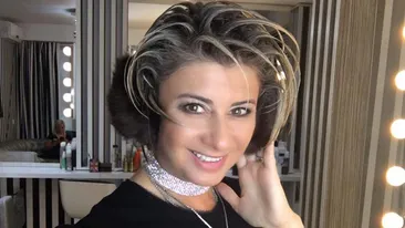 ANAMARIA PRODAN s-a pozat sexy şi a scăpat imaginea pe internet, apoi... TAVI CLONDA nu a mai rezistat! Ce i-a comentat