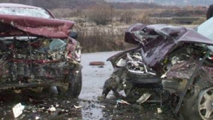 Grav accident pe DN 14! Sase persoane au fost ranite, iar traficul este blocat!