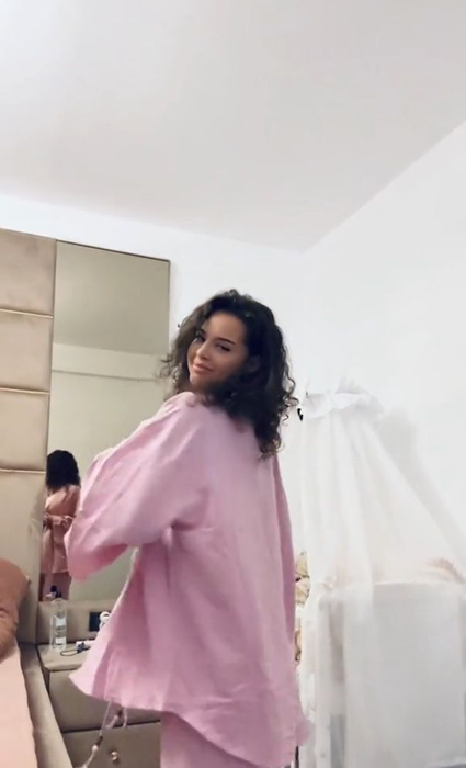 Prima imagine cu Oana Ciocan însărcinată! Iubita lui Jador este în culmea fericirii