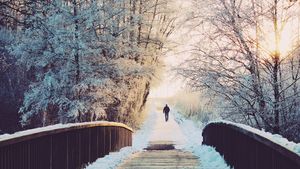 ANM a emis încă un cod galben de vreme rea, începând de sâmbătă. Ninge și plouă torențial în toată țara