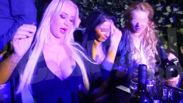 A incins atmosfera si a lasat pe toata lumea fara respiratie! Simona Trasca a innebunit toti barbatii intr-un club de manele