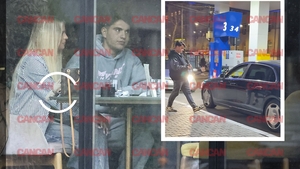 Youtuberul momentului, elev silitor: îl copiază pe „maestrul” Selly. Bisoi cu Maybach-ul , iar doamna Mihaela nu iese fără Labubu!