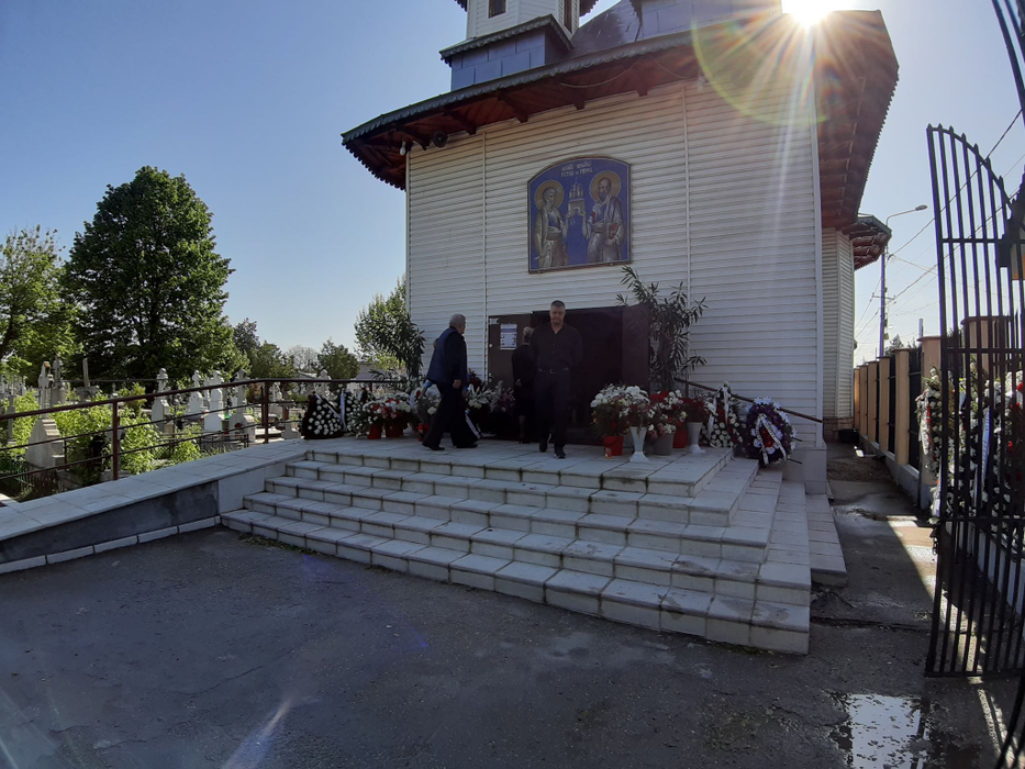 Capela Sfântul Gheorghe de la Cimitirul Progresul din București, unde este depus sicriul cu trupul lui Răzvan Ciobanu. Sursa foto: cancan.ro