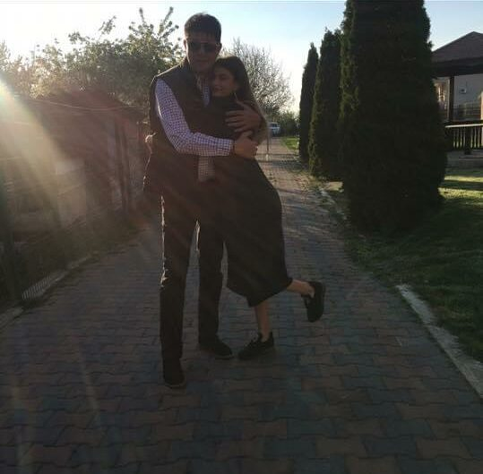 Andreea Maria, alături de tatăl ei, Dan Lăzărescu