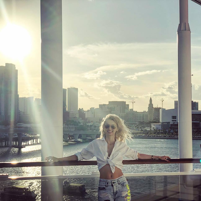 Andreea Bălan va deveni din nou mămică? Vedeta s-a întors din vacanţă şi a mărturisit tot: “Ne dorim de câteva luni bune…“