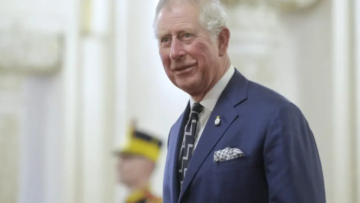 Angela, iubita secretă a Regelui Charles, a fost secretara tatălui său. Cine e femeia care l-a cucerit pe monarhul Marii Britanii