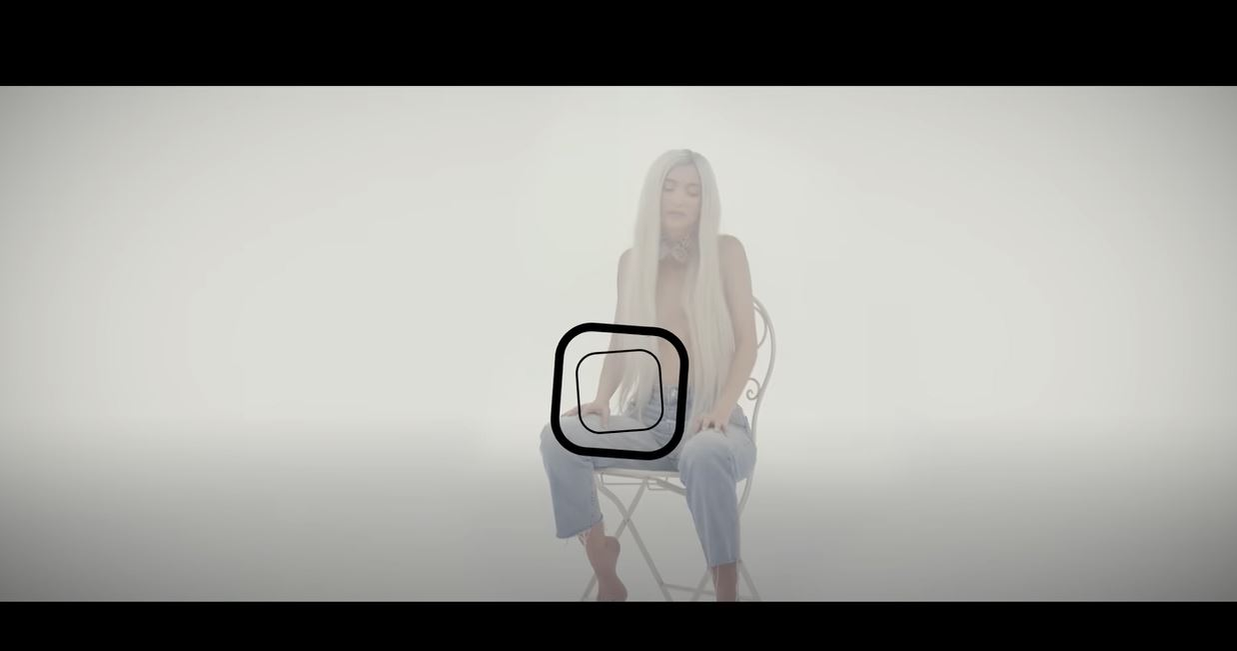 Andreea Bălan, topless în clipul celei mai noi melodii! Anunțul făcut despre piesa “Am crezut în basme”