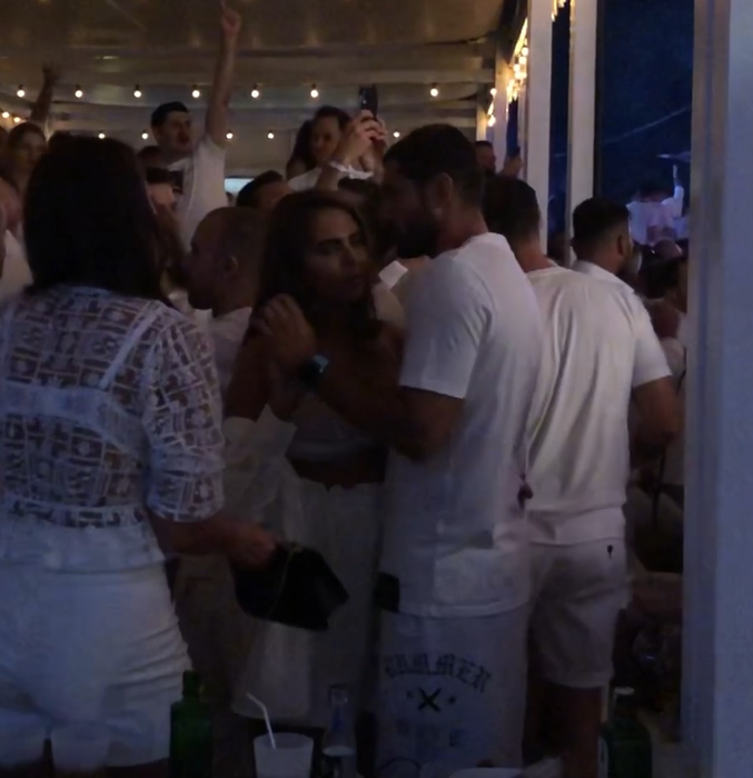 Cazacu s-a anturat cu o reporteriță new-entry!