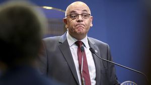 Raed Arafat o „ironizează” pe Diana Șoșoacă: „Te întrebi dacă persoana respectivă mai poate să-și exercite funcțiile”
