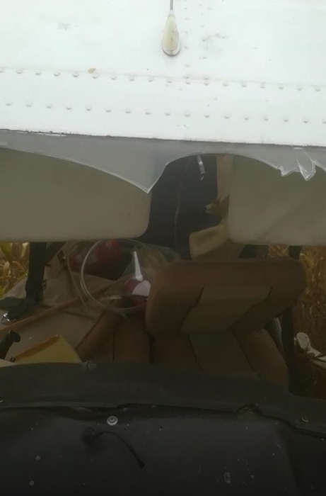 Avionul ușor a fost distrus