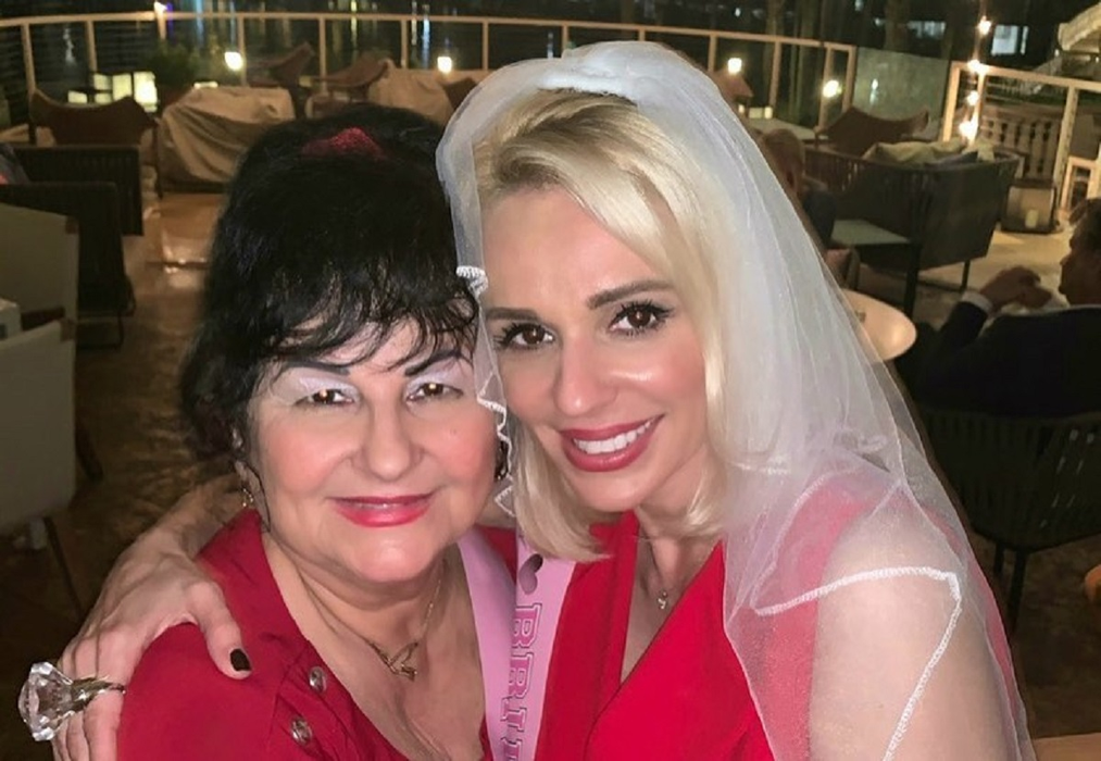 Catrinel Sandu se pregătește de nuntă. Prietenele vedetei i-au organizat deja o petrecere a burlăcițelor