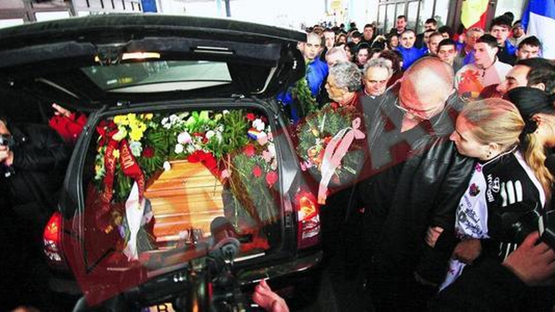 Au cautat sicriu pe masura in toata Europa!