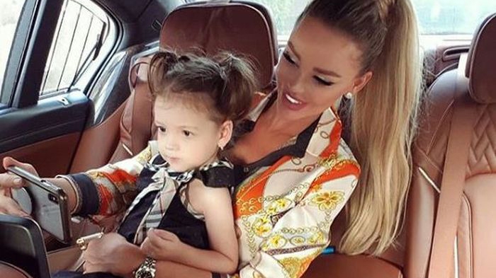Bianca Drăgușanu, ai văzut?! Cum se poartă iubita lui Victor Slav cu micuța Sofia Natalia