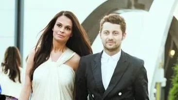 Adi Sana de la Akcent e tata-model! Stie sa schimbe scutece, ii prepara lapte praf, ii face baita