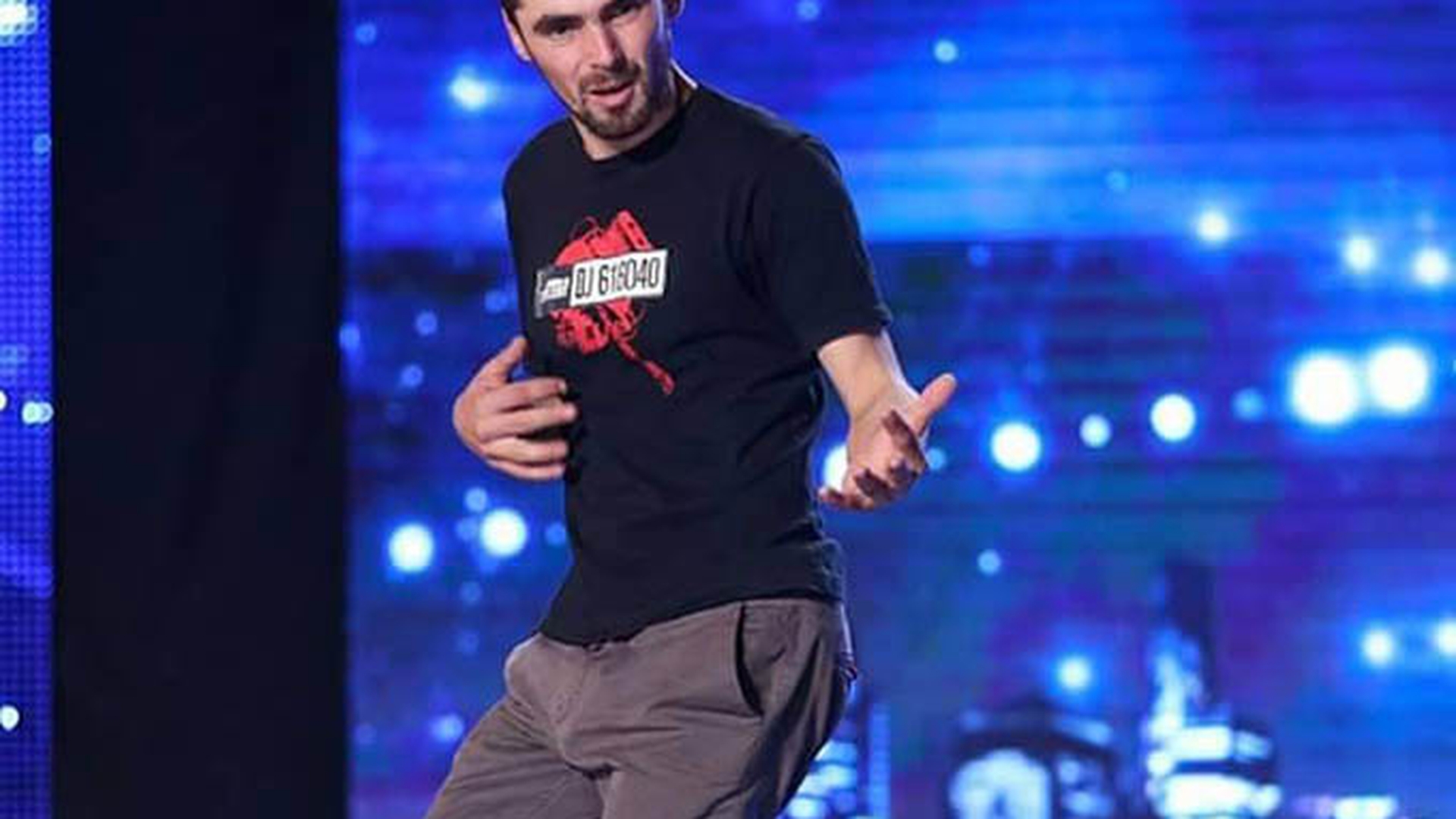 FLORIN BONTEA de la Românii au Talent are o poveste de viaţă impresionantă! Vezi cum a ajuns instalatorul din canale să devină un as în breakdance