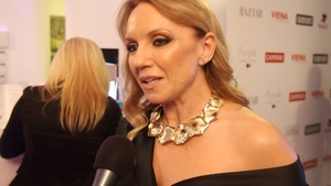 Are aproape 50 de ani, insa aceeasi frumusete adolescentina. Camelia Sucu a gasit secretul: se unge cu....