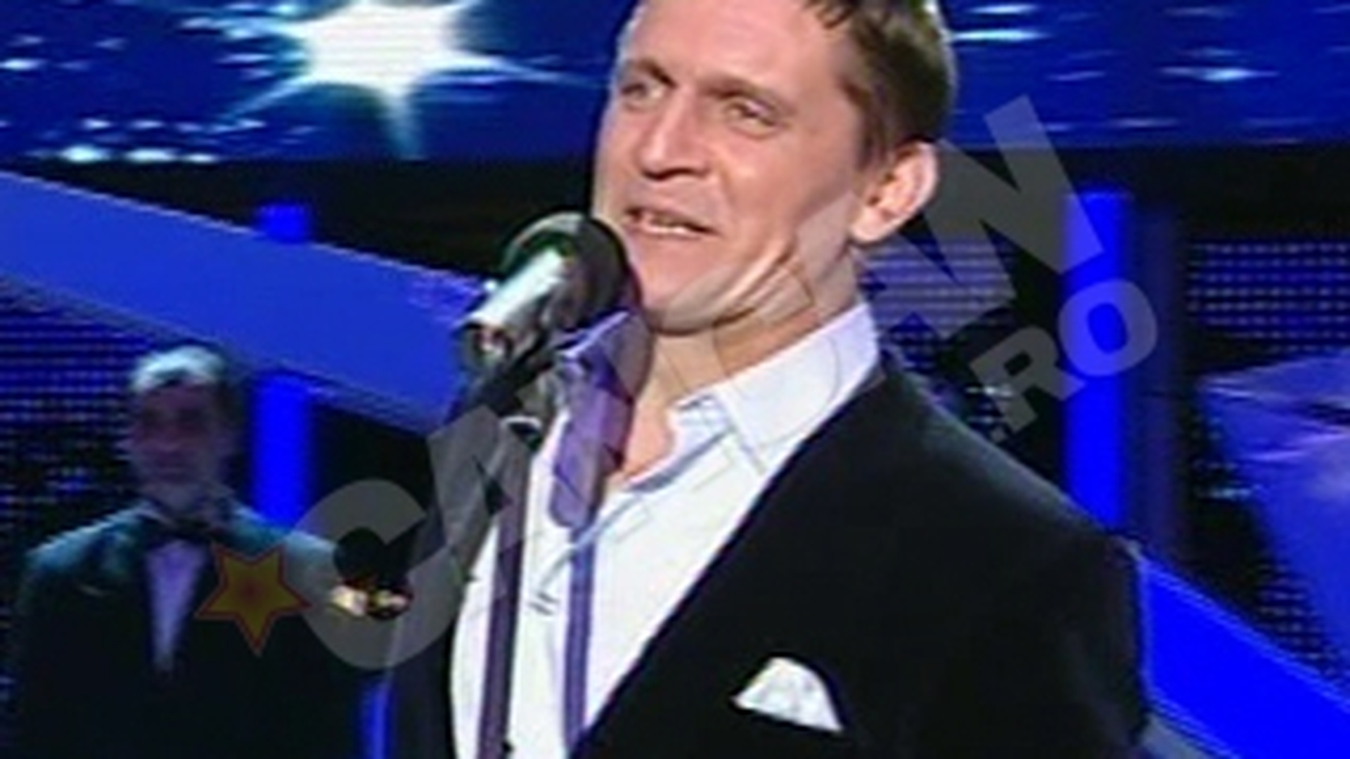 VIDEO Frank Sinatra de Romania, Claudiu Udrea, a cantat "I've got you under my skin"