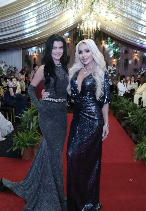 Magdalena, alături de Sonia Trifan
