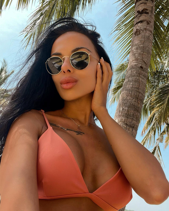 Antonia pozează în ipostaze sexy/ Sursă foto: Instagram.com