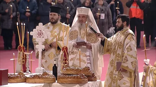 Live Video slujba de Înviere. Trinitas TV transmite Online de la Patriarhie