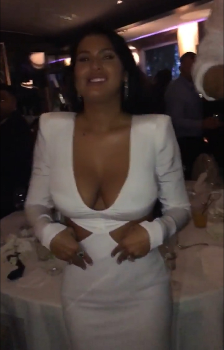 Roxana Dobre, apariție răvășitoare la botezul fiului ei