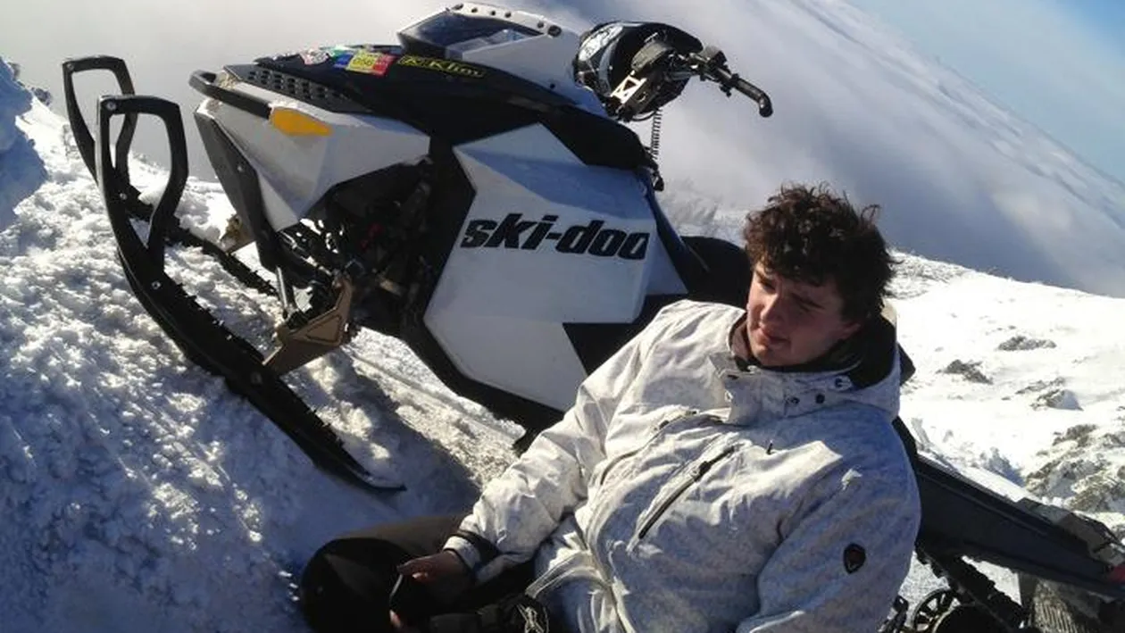 Victor Micula a ajuns cu snowmobilul pana la nori!