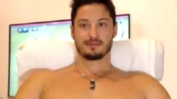 Sorin, ispita de la ”Insula iubirii”, vedetă pe site-urile XXX! Câţi bani trebuie să plăteşti ca să-l vezi la videochat