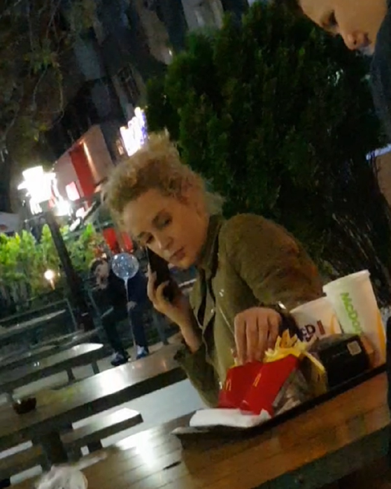 ”Moștenitoarea” nu zice nu produselor de la fast-food