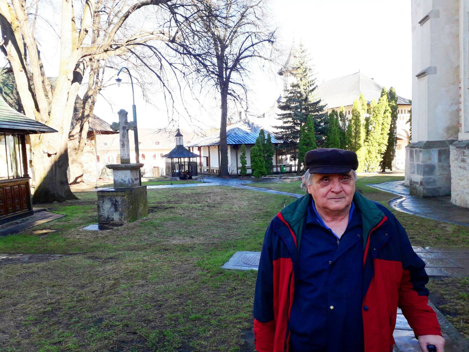 Leonid Iacob, înmormântat de primărie. Regretatul poet este a 12-a victimă răpusă de coronavirus în România