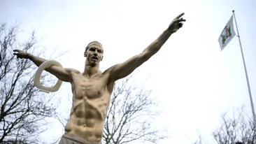 Statuia lui Zlatan Ibrahimovic, din nou vandalizată. După picioare, a fost tăiat și nasul