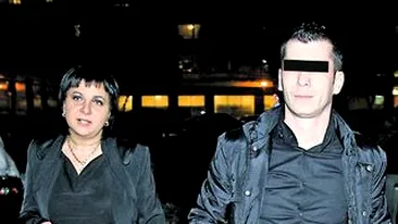 Artista nu mai iese din casa fara Cristi, vecinul care i-a devenit partener de viata. El este iubitul lui Carmen Serban!