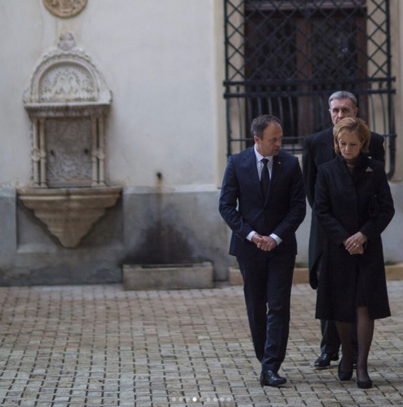 Imagini de la ceremonia funerară a Regelui Mihai I de la Palatul Regal