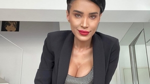 FOTO | Adelina Pestrițu, apariție incendiară pe plaja din Mamaia! Bruneta a atras toate privirile!