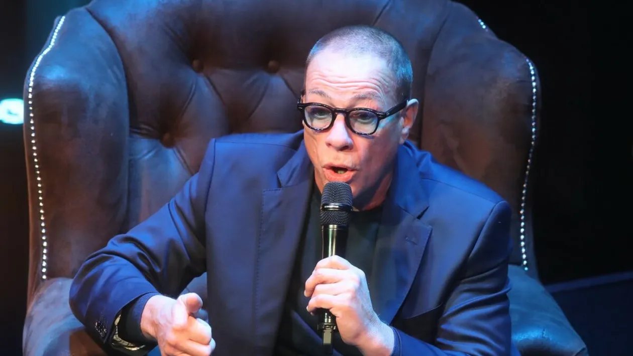 Van Damme, prins într-un film de groază real! Și-a înșelat soțiile, a cheltuit averi pe droguri, iar acum e implicat în cel mai mare scandal din România!