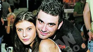 Roxana Ilie si-a lasat logodnicul sa aleaga verighetele