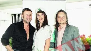 Halate cu cristale Swarovski de la Botezatu pentru farmaciste