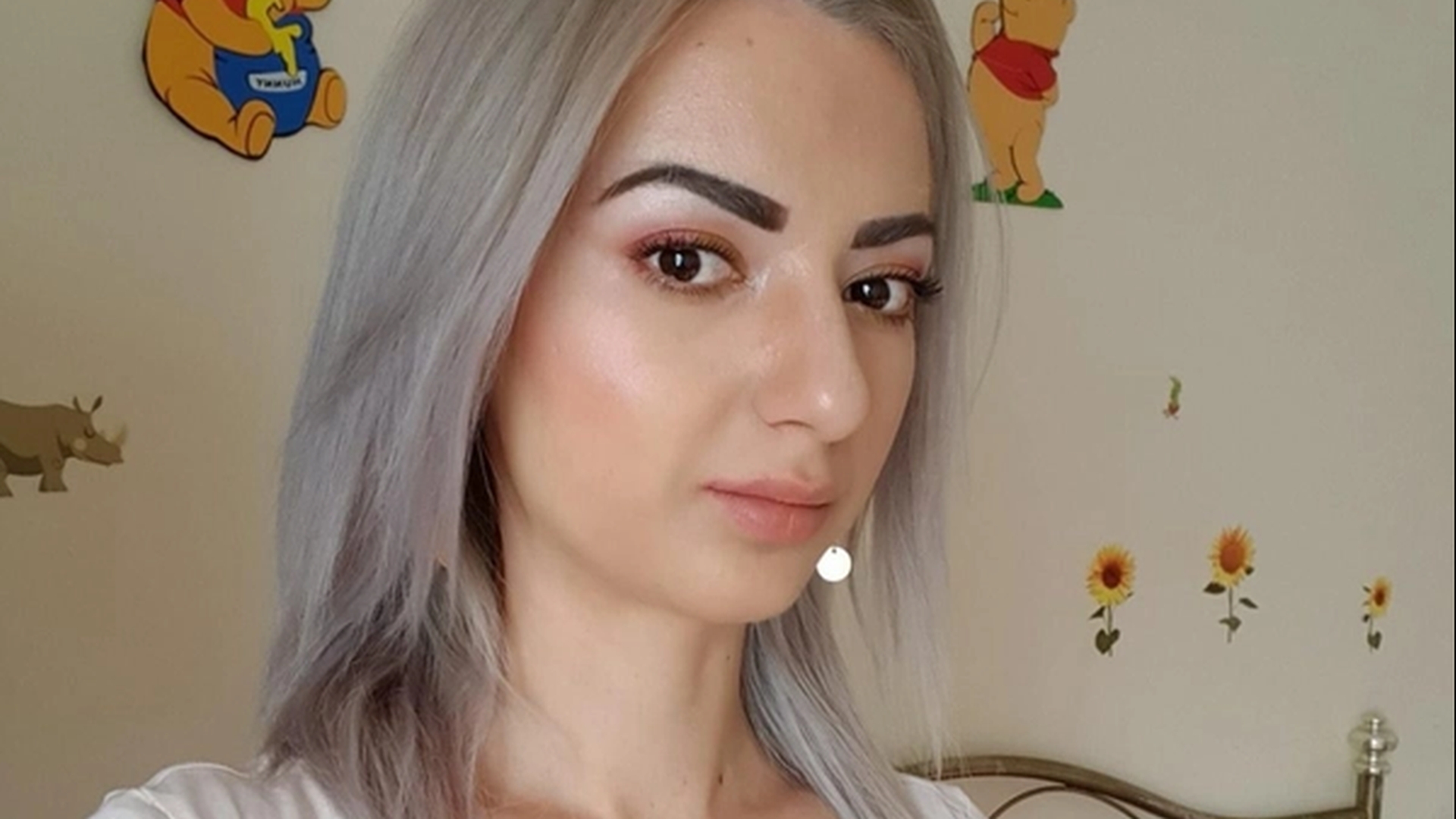 Cum a rămas un copil fără pensie alimentară din cauza unui avocat. Mama băiatului face acuzații grave