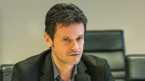 Primarul general al Capitalei, epuizat după doar patru luni de mandat. Doarme în maşină în mijlocul zilei!