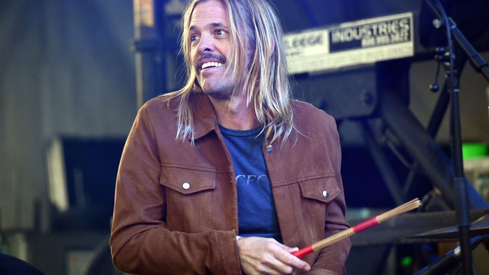 Taylor Hawkins, bateristul trupei Foo Fighters, s-a stins din viață