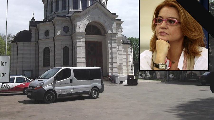 Cutremurător! Ce mesaj a apărut, scris cu cretă, pe trotuarul din fața capelei Cimitirului Bellu, unde este depus trupul Cristinei Țopescu