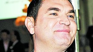 Borcea pregateste o petrecere de zile mari. Isi cinsteste "cainii" inainte de Antalya