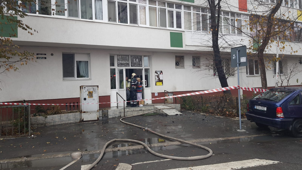 Incendiu pe bulevardul Ion Mihalache din București