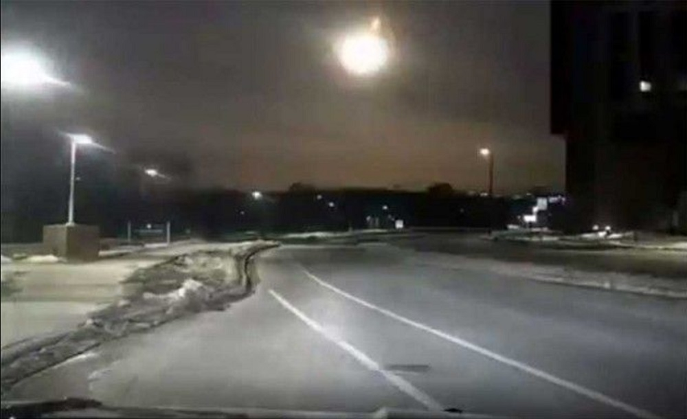 VIDEO / Stare de alertă în Statele Unite! Un meteorit s-a prăbuşit în Detroit, iar în urma lui s-a înregistrat un cutremur